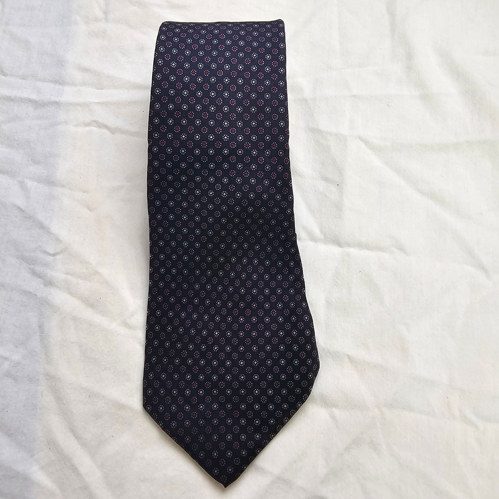 Paul Stuart Mens Navy Blue Red Geometric Medallion Silk Necktie Tie